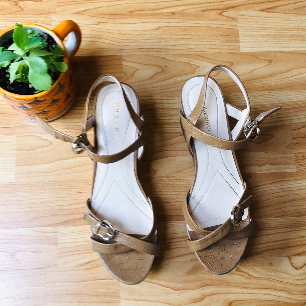 Naturalizer strappy wedges